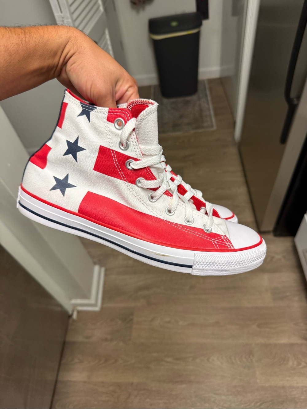 Converse Chuck Taylor All Star Stars Stripe HighTop Red White Men Size 9.5 Used